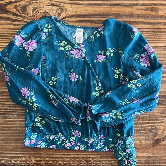 Justice Set - Picture 4 of 6